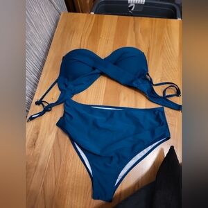 Elegant Blue Women's Swimwear Set